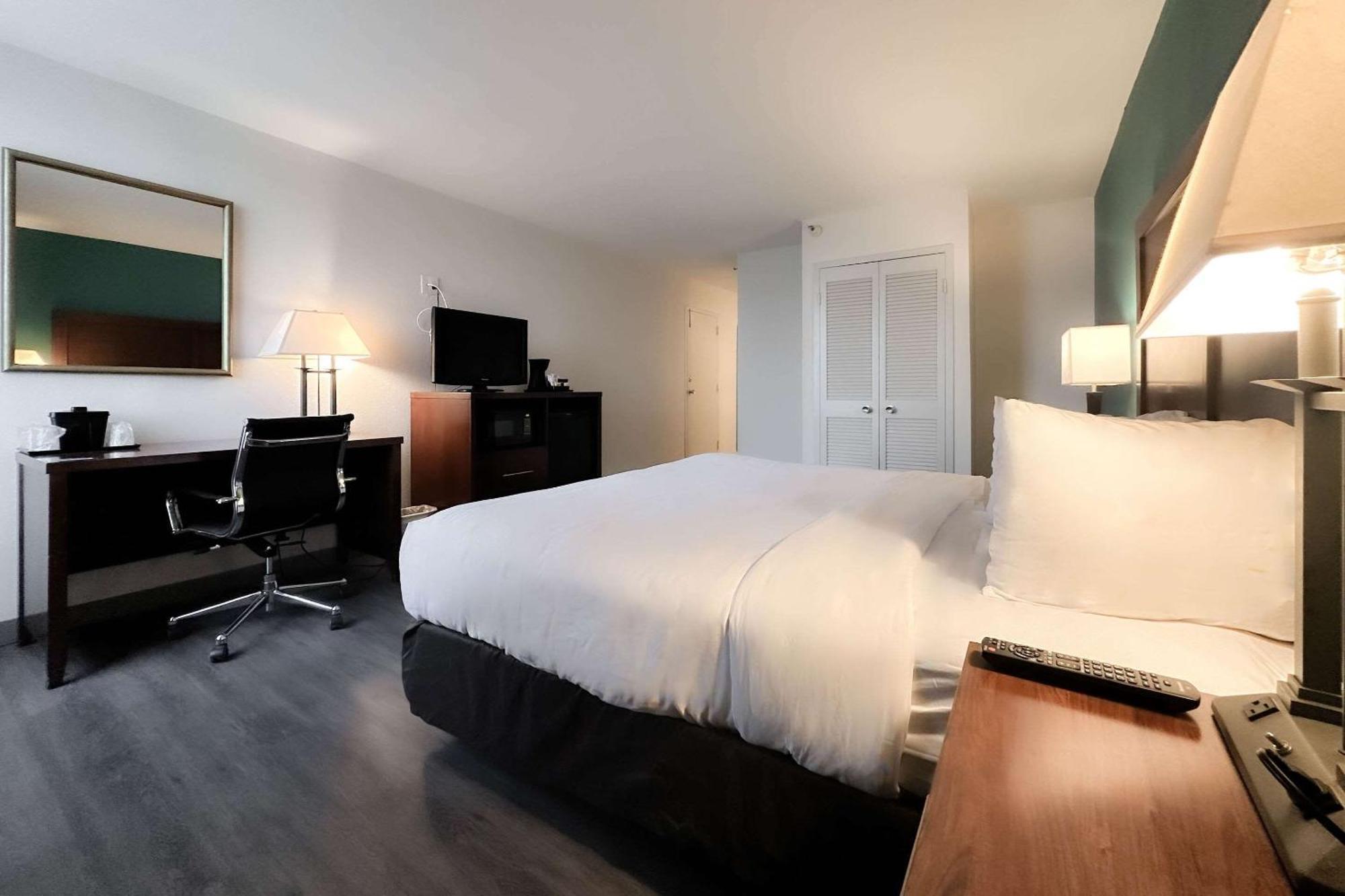 Comfort Inn & Suites Kissimmee By The Parks Four Corners Dış mekan fotoğraf